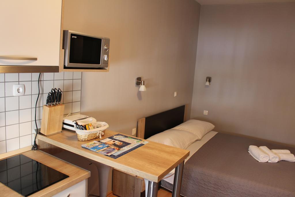 Beachside Apartments Znjan Split Oda fotoğraf