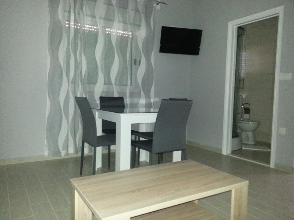 Beachside Apartments Znjan Split Oda fotoğraf