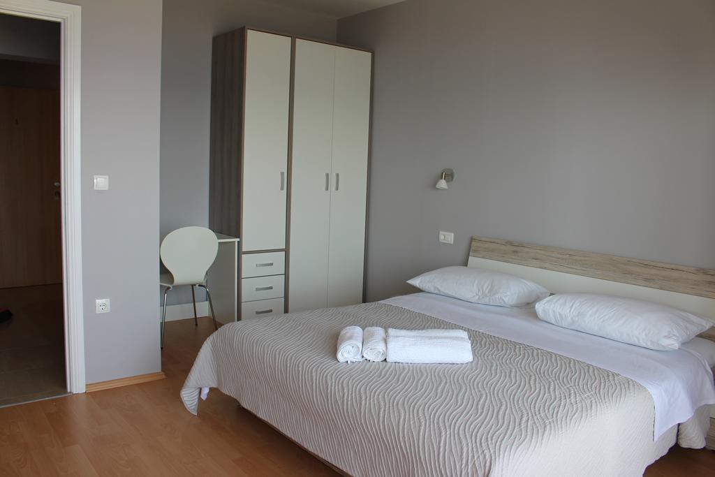 Beachside Apartments Znjan Split Oda fotoğraf